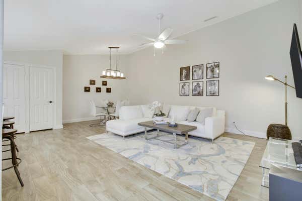 102 SUN TERRACE CT, PALM BEACH GARDENS, FL 33403 - Image 1