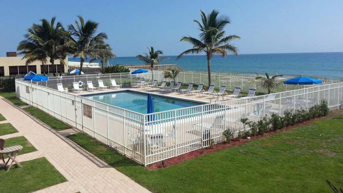 9800 S OCEAN DR APT 214, JENSEN BEACH, FL 34957, photo 1 of 33