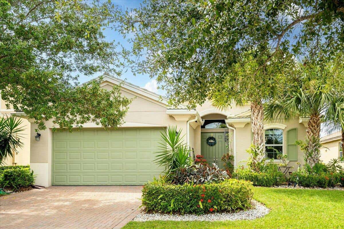 12170 SW BENNINGTON CIR, PORT SAINT LUCIE, FL 34987, photo 1 of 51