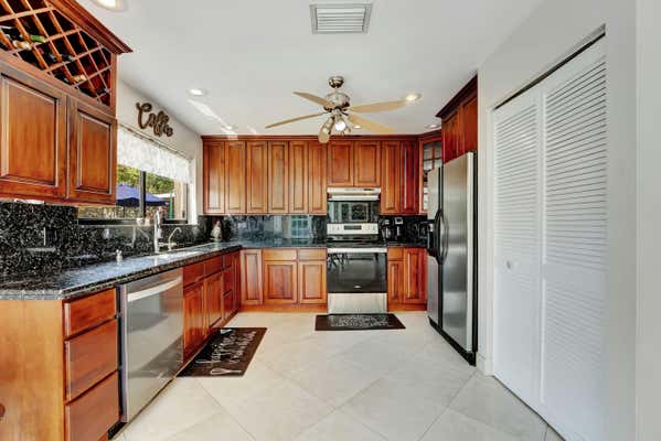 4168 NW 6TH CT, DEERFIELD BEACH, FL 33442, photo 4 of 40