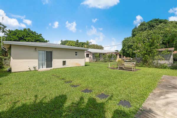 626 NW 7TH ST, BOYNTON BEACH, FL 33426, photo 4 of 30