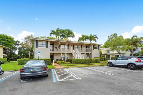 38 STRATFORD LN W, BOYNTON BEACH, FL 33436, photo 2 of 27