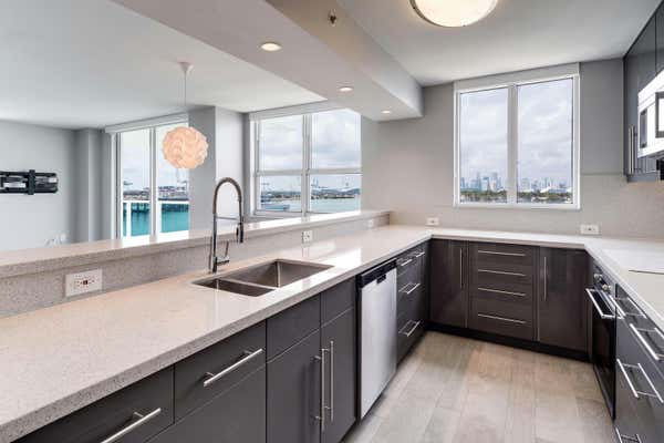 650 WEST AVE APT 701, MIAMI BEACH, FL 33139 - Image 1