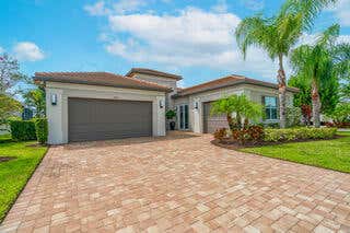 10942 SW IVORY SPRINGS LN, PORT SAINT LUCIE, FL 34987 - Image 1