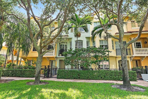 2410 SAN PIETRO CIR, PALM BEACH GARDENS, FL 33410 - Image 1