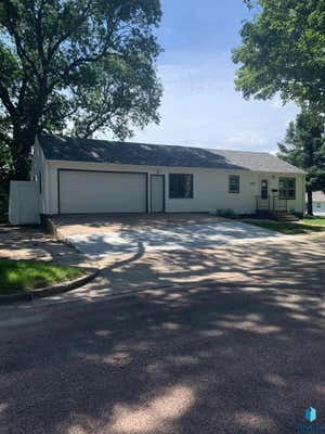 813 N VERMONT AVE, DELL RAPIDS, SD 57022 - Image 1