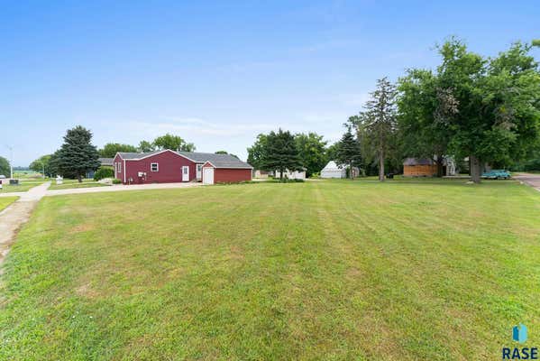 704 N 3RD ST, BERESFORD, SD 57004 - Image 1