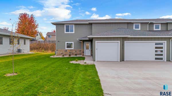 5517 W LIBERATOR CIR, SIOUX FALLS, SD 57107 - Image 1