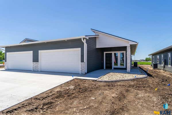 537 OXFORD AVE, HARRISBURG, SD 57032 - Image 1