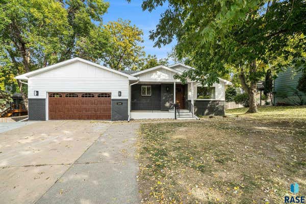 2304 S KIWANIS AVE, SIOUX FALLS, SD 57105 - Image 1