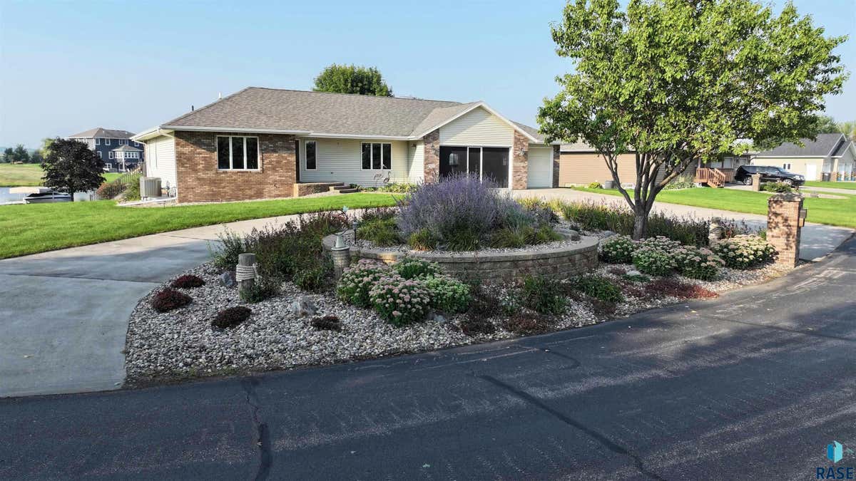 502 LINDEN DR, MADISON, SD 57042, photo 1 of 84