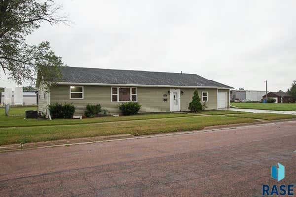 717 SW 2ND ST, MADISON, SD 57042 - Image 1