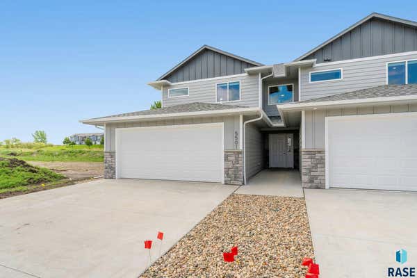 5501 W LIBERATOR CIR, SIOUX FALLS, SD 57107 - Image 1