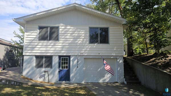 1014 N SPRING AVE, SIOUX FALLS, SD 57104 - Image 1