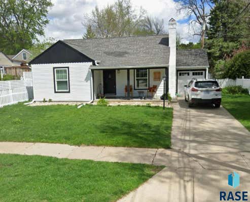 208 E 30TH ST, SIOUX FALLS, SD 57105 - Image 1