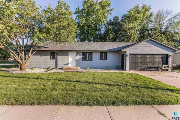 221 E 5TH AVE, LENNOX, SD 57039 - Image 1