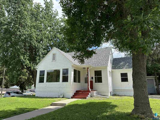 901 W 26TH ST, SIOUX FALLS, SD 57105 - Image 1