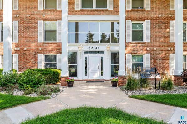 2501 S KIWANIS AVE APT 301, SIOUX FALLS, SD 57105 - Image 1