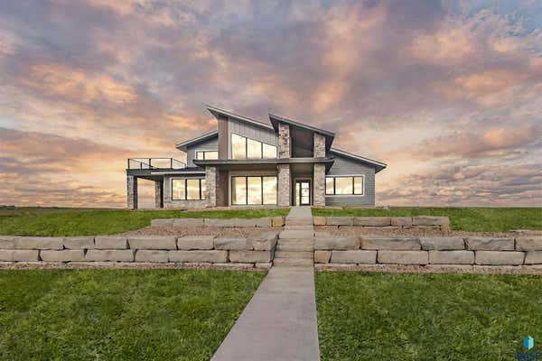 6776 ZIMMERMANN DR, WENTWORTH, SD 57075 - Image 1