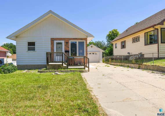 1124 N SPRING AVE, SIOUX FALLS, SD 57104 - Image 1