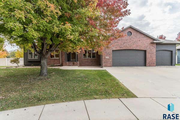 4401 E ASTER CIR, SIOUX FALLS, SD 57103 - Image 1