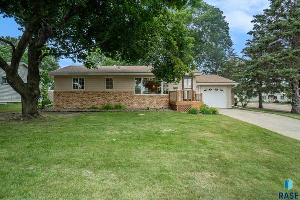 721 N CATHERINE AVE, MADISON, SD 57042 - Image 1