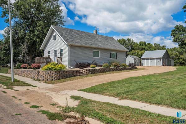 1412 SW 1ST ST, MADISON, SD 57042 - Image 1