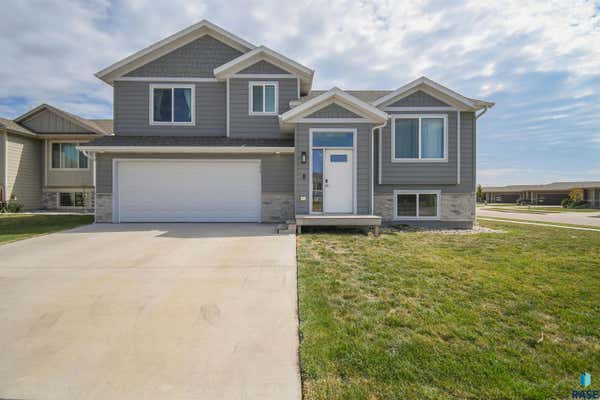 202 CREEKSIDE AVE, HARRISBURG, SD 57032 - Image 1