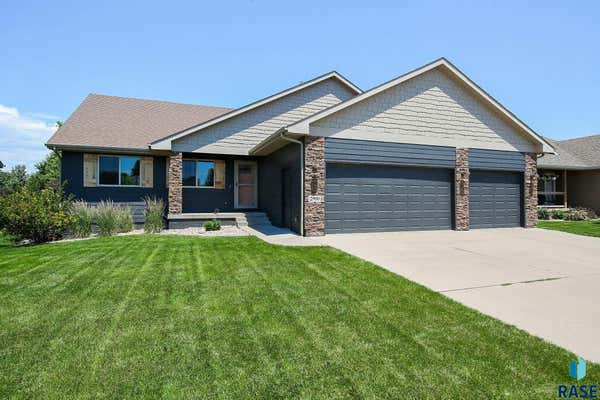 2900 E BUCKINGHAM ST, SIOUX FALLS, SD 57108 - Image 1