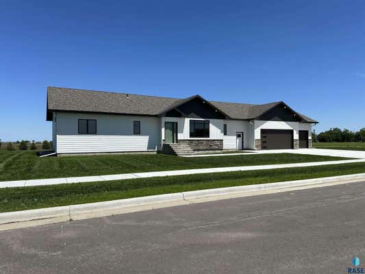 418 W 5TH ST STREET, FREEMAN, SD 57029 - Image 1