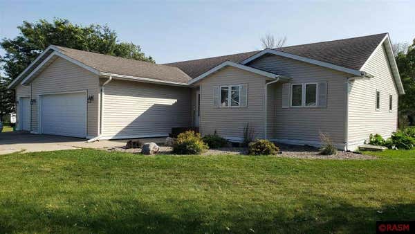 18 PARK LN, NEW ULM, MN 56073, photo 3 of 43