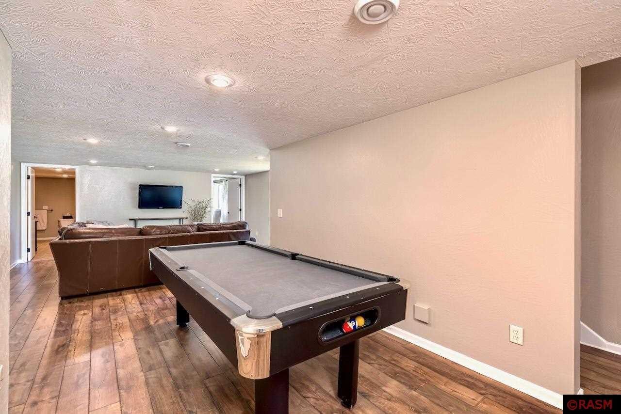 Elysian, Minnesota, 56028, United States, 6 Bedrooms Bedrooms, ,6 BathroomsBathrooms,Residential,Active,1831782