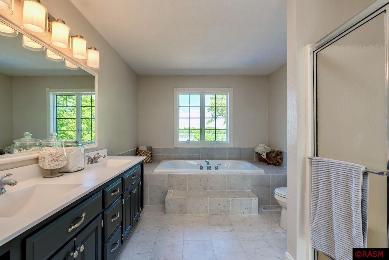 Elysian, Minnesota, 56028, United States, 6 Bedrooms Bedrooms, ,6 BathroomsBathrooms,Residential,Active,1831782