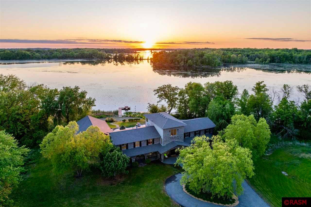 Elysian, Minnesota, 56028, United States, 6 Bedrooms Bedrooms, ,6 BathroomsBathrooms,Residential,Active,1831782