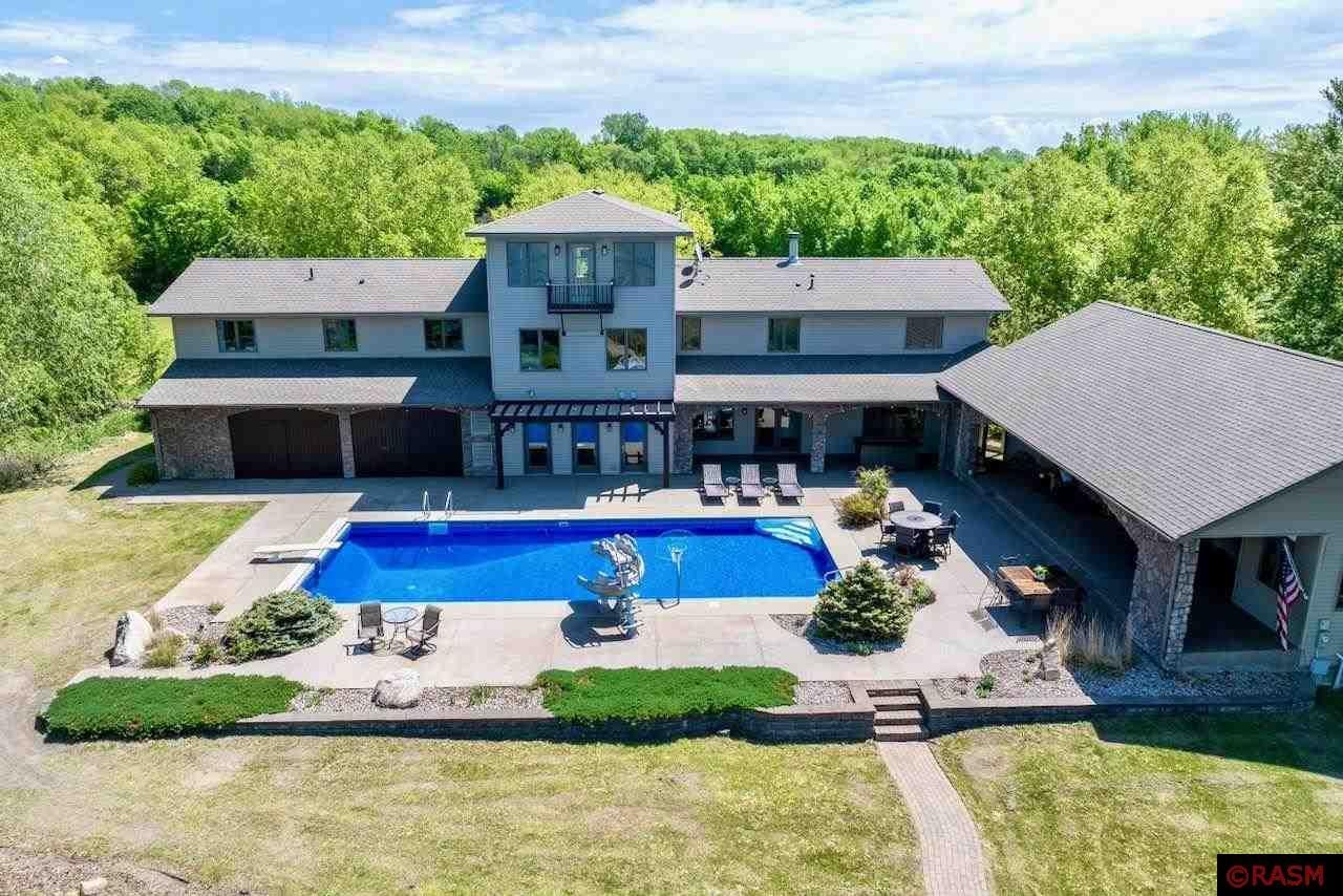 Elysian, Minnesota, 56028, United States, 6 Bedrooms Bedrooms, ,6 BathroomsBathrooms,Residential,Active,1831782