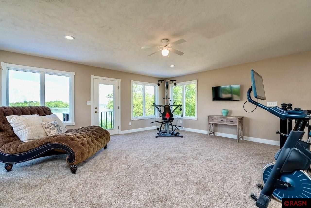 Elysian, Minnesota, 56028, United States, 6 Bedrooms Bedrooms, ,6 BathroomsBathrooms,Residential,Active,1831782