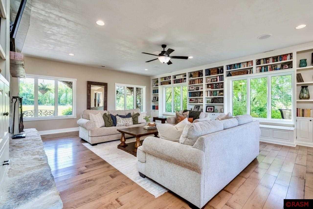 Elysian, Minnesota, 56028, United States, 6 Bedrooms Bedrooms, ,6 BathroomsBathrooms,Residential,Active,1831782
