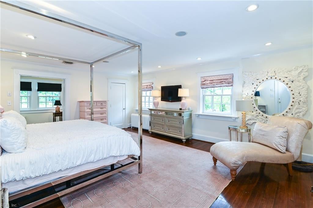 Norfolk, Virginia, 23505, United States, 6 Bedrooms Bedrooms, ,5 BathroomsBathrooms,Residential,Active,1945524