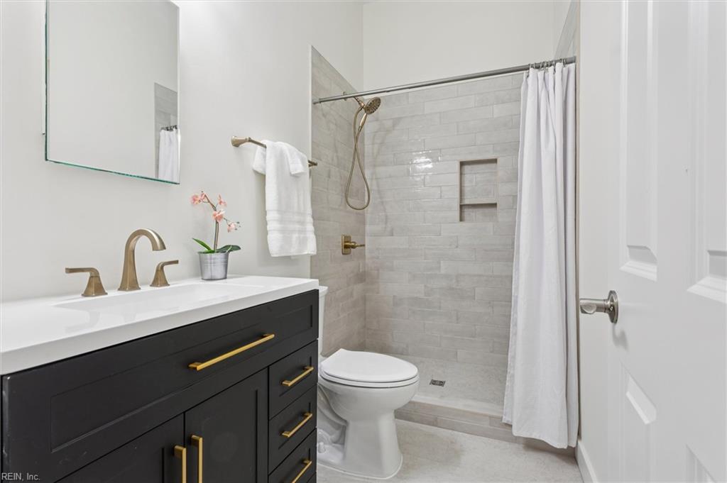 Williamsburg, Virginia, 23185, United States, 5 Bedrooms Bedrooms, ,5 BathroomsBathrooms,Residential,Active,2007960