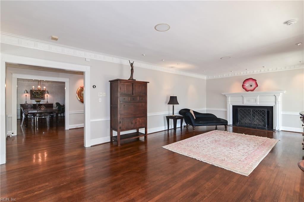 Norfolk, Virginia, 23505, United States, 6 Bedrooms Bedrooms, ,5 BathroomsBathrooms,Residential,Active,1945524