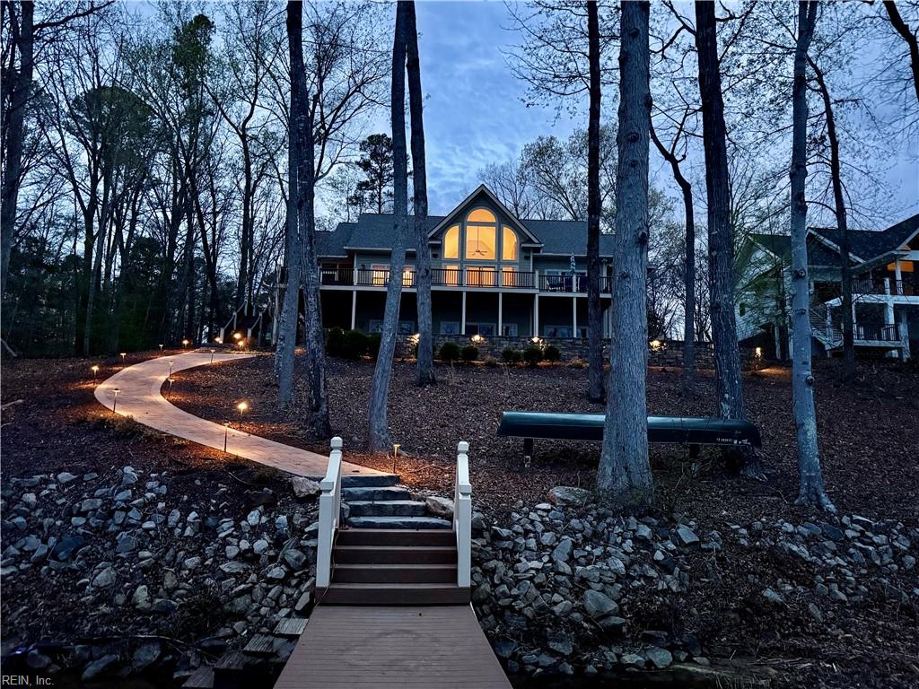 Boydton, Virginia, 23917, United States, 5 Bedrooms Bedrooms, ,5 BathroomsBathrooms,Residential,Active,2025602