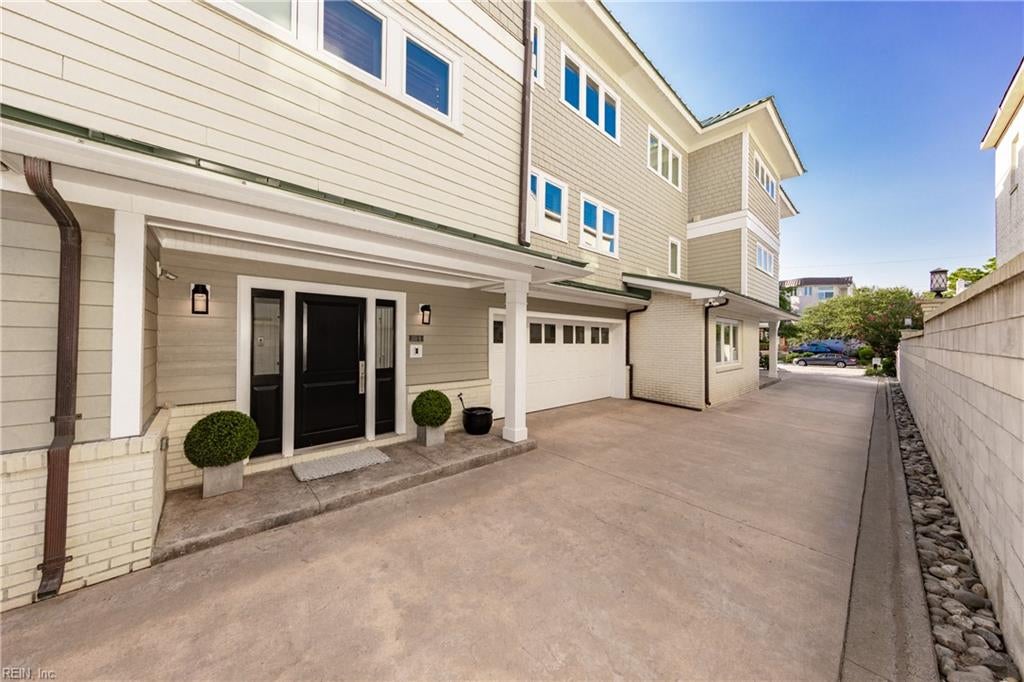 Virginia Beach, Virginia, 23451, United States, 4 Bedrooms Bedrooms, ,4 BathroomsBathrooms,Residential,Active,1929399