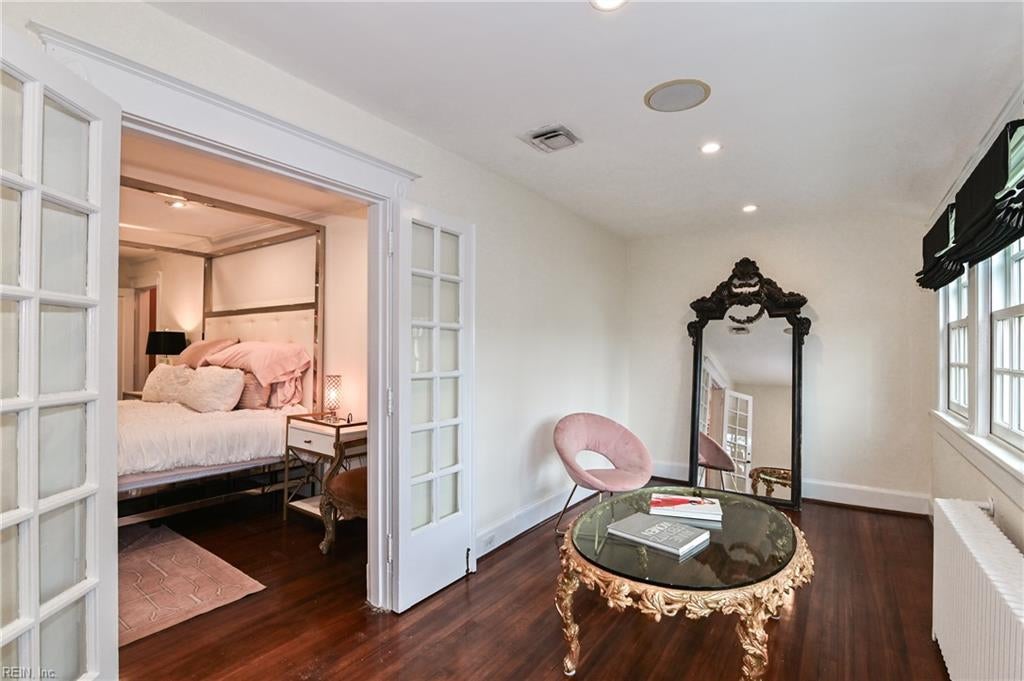 Norfolk, Virginia, 23505, United States, 6 Bedrooms Bedrooms, ,5 BathroomsBathrooms,Residential,Active,2011429