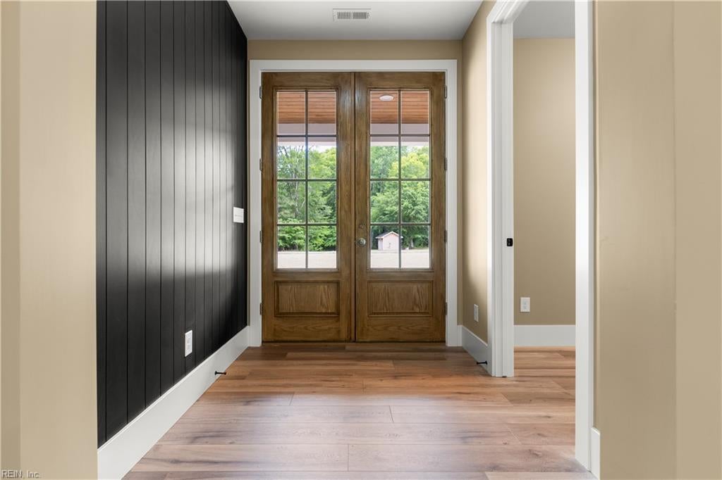 Surry, Virginia, 23883, United States, 3 Bedrooms Bedrooms, ,3 BathroomsBathrooms,Residential,Active,1961907