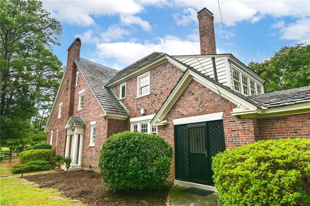 Norfolk, Virginia, 23505, United States, 6 Bedrooms Bedrooms, ,5 BathroomsBathrooms,Residential,Active,2011429