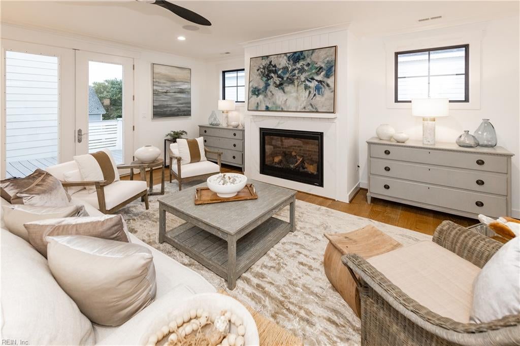 Virginia Beach, Virginia, 23451, United States, 4 Bedrooms Bedrooms, ,4 BathroomsBathrooms,Residential,Active,2001078