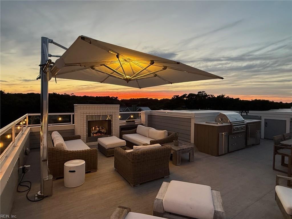 Virginia Beach, Virginia, 23451, United States, 4 Bedrooms Bedrooms, ,4 BathroomsBathrooms,Residential,Active,1929399