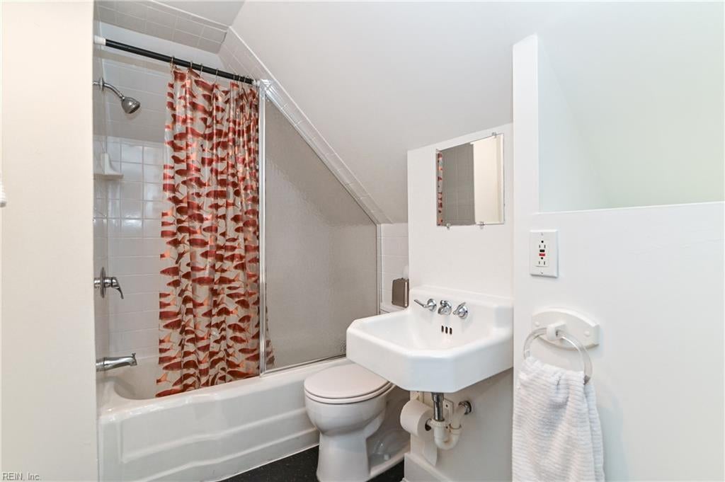 Norfolk, Virginia, 23505, United States, 6 Bedrooms Bedrooms, ,5 BathroomsBathrooms,Residential,Active,1945524