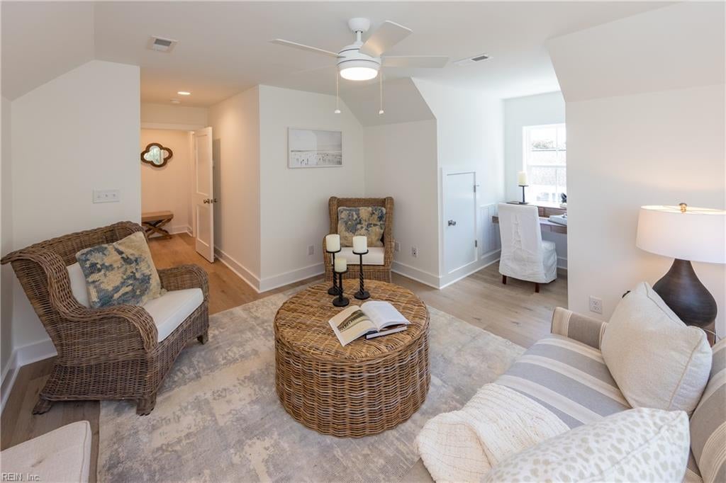 Virginia Beach, Virginia, 23451, United States, 5 Bedrooms Bedrooms, ,4 BathroomsBathrooms,Residential,Active,1914610