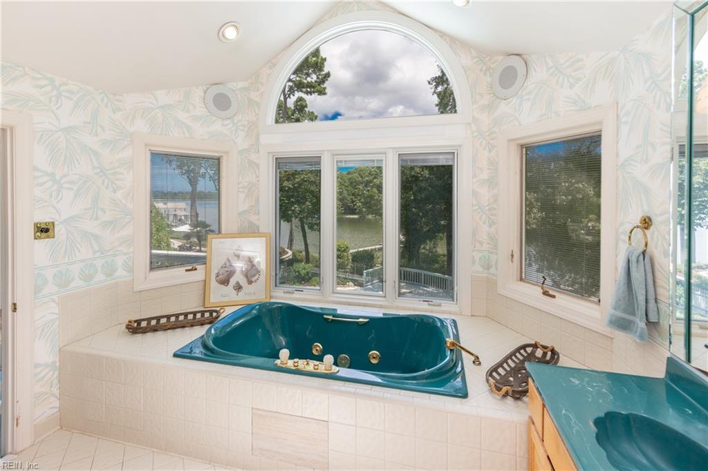 Virginia Beach, Virginia, 23454, United States, 4 Bedrooms Bedrooms, ,4 BathroomsBathrooms,Residential,Active,1914761